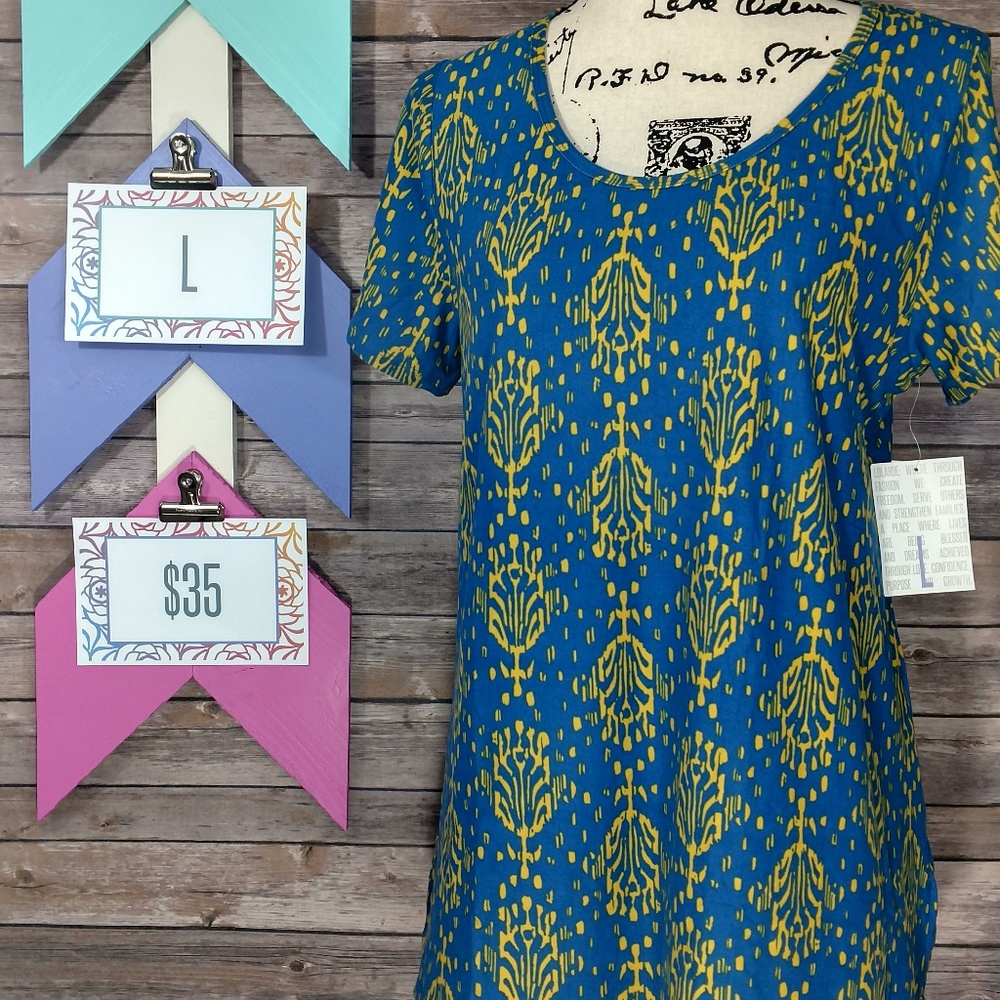 LuLaRoe NWT Large Classic Tee